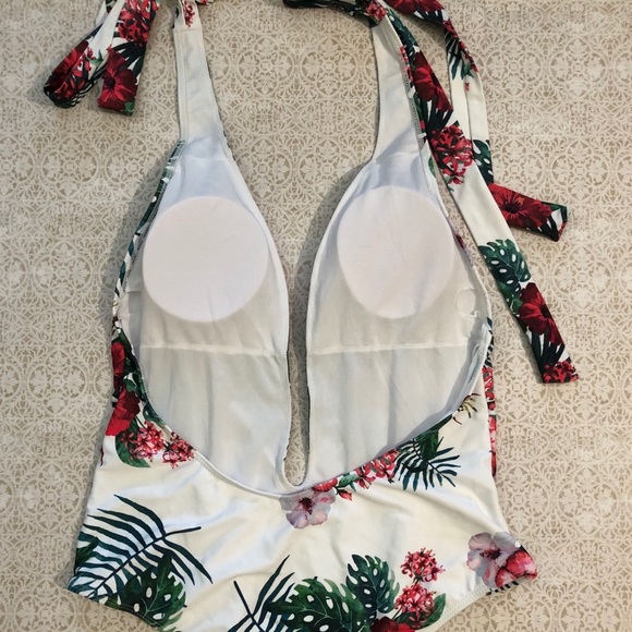 New Tropical Print One Piece Swimsuit - Picture 5 of 6